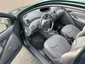 Toyota Yaris (2000) thumbnail 9