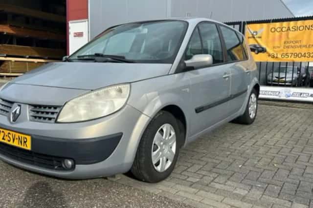 Renault Scénic (2005) thumbnail 1