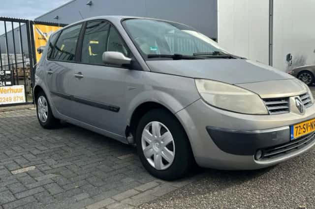 Renault Scénic (2005) thumbnail 4