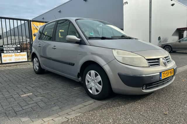 Renault Scénic (2005) thumbnail 4
