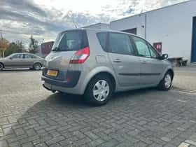 Renault Scénic thumbnail 6