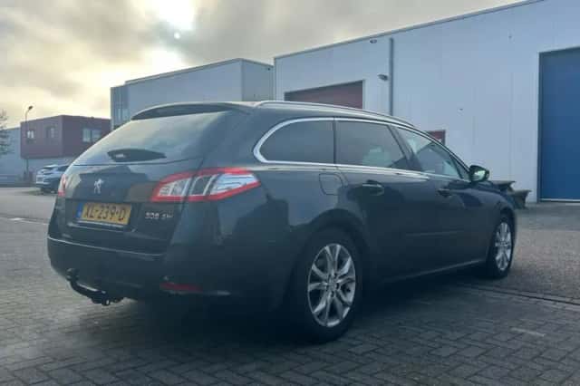Peugeot 508 (2012) thumbnail 6