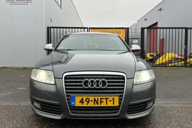 Audi A6 (2010) thumbnail 3