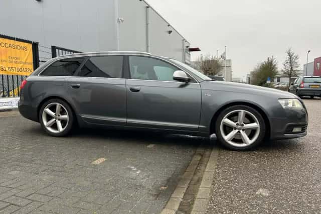 Audi A6 (2010) thumbnail 5