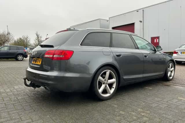 Audi A6 (2010) thumbnail 6