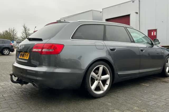 Audi A6 (2010) thumbnail 6