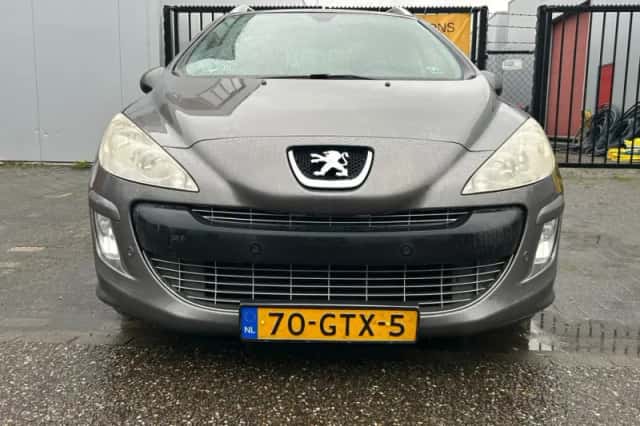 Peugeot 308 (2008) thumbnail 3
