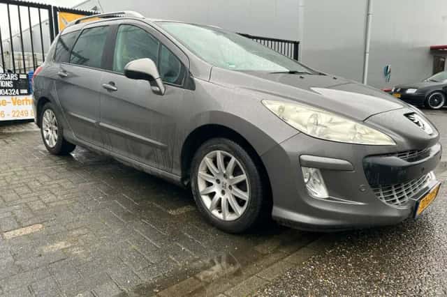 Peugeot 308 (2008) thumbnail 4