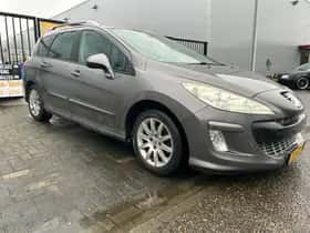 Peugeot 308 (2008) thumbnail 4