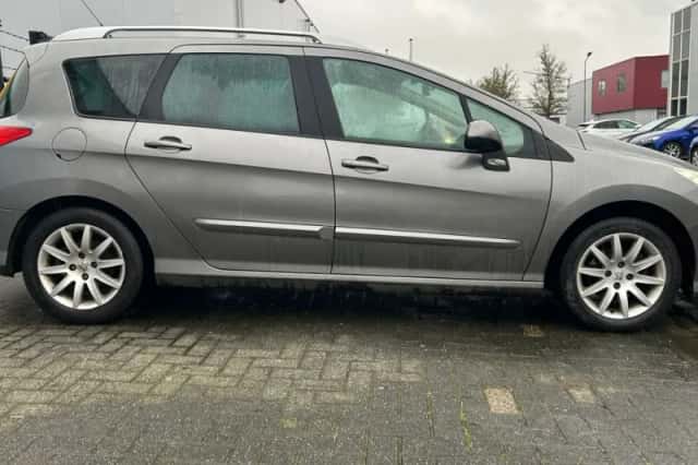 Peugeot 308 (2008) thumbnail 5