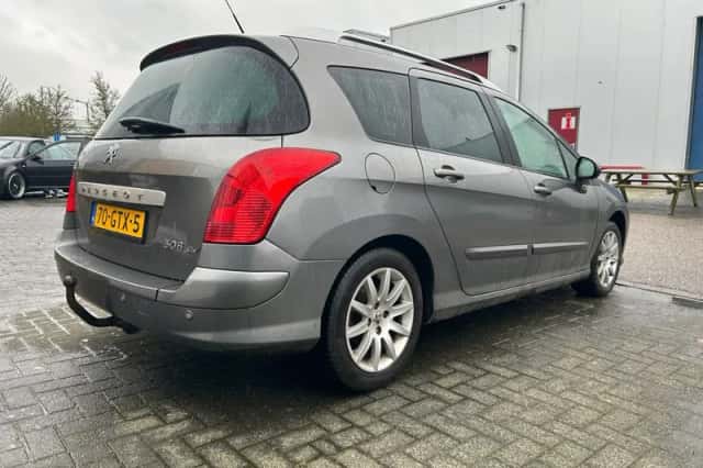 Peugeot 308 (2008) thumbnail 6
