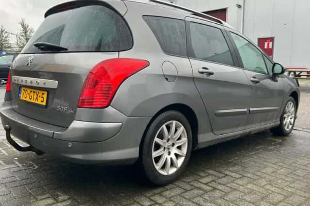 Peugeot 308 (2008) thumbnail 6