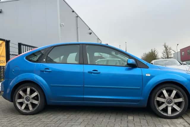 Ford Focus (2004) thumbnail 5