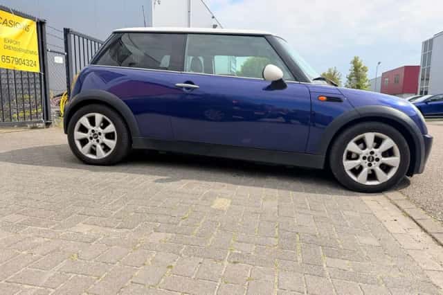 MINI  (2005) thumbnail 5