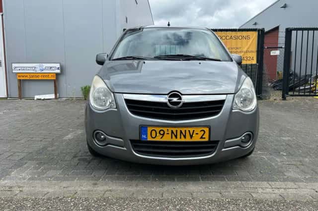 Opel Agila (2010) thumbnail 3