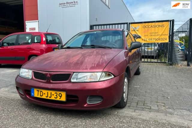 Mitsubishi Carisma (1998) thumbnail 1
