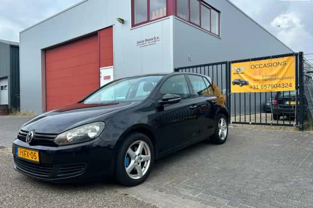 Volkswagen Golf (2009) thumbnail 2