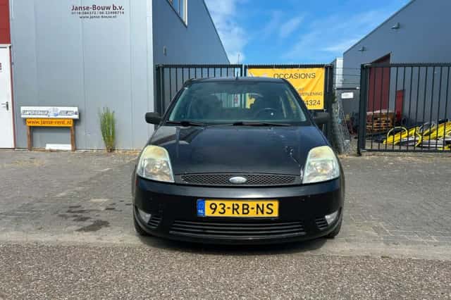 Ford Fiesta (2005) thumbnail 3