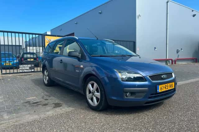Ford Focus (2005) thumbnail 4