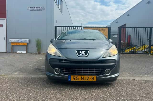 Peugeot 207 (2008) thumbnail 4