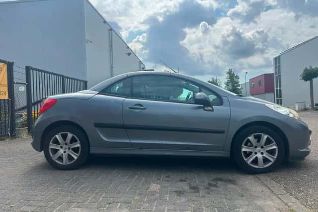 Peugeot 207 (2008) thumbnail 6
