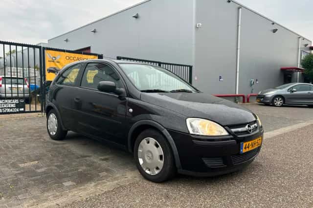 Opel Corsa (2003) thumbnail 4
