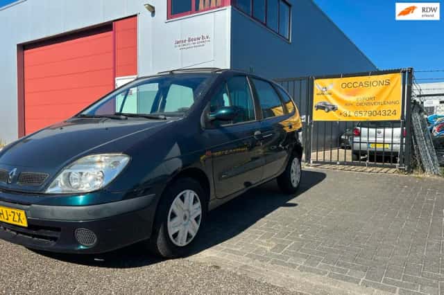 Renault Scénic (2001) thumbnail 2