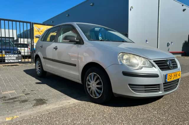 Volkswagen Polo (2009) thumbnail 4