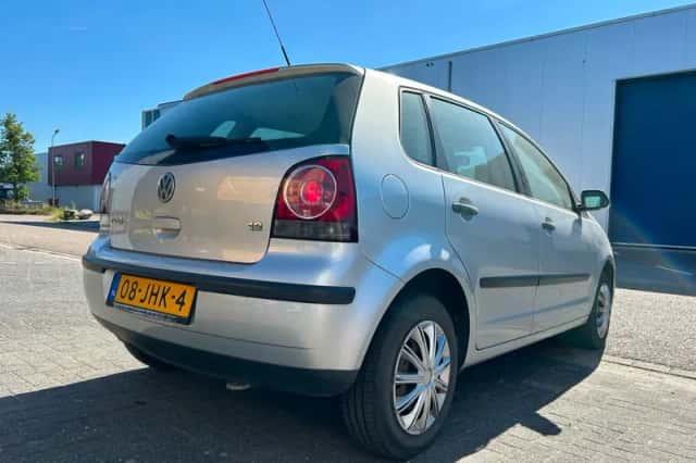 Volkswagen Polo (2009) thumbnail 6