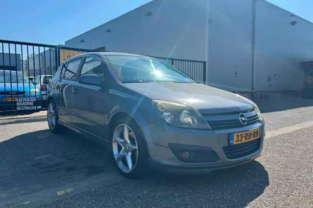 Opel Astra (2005) thumbnail 4
