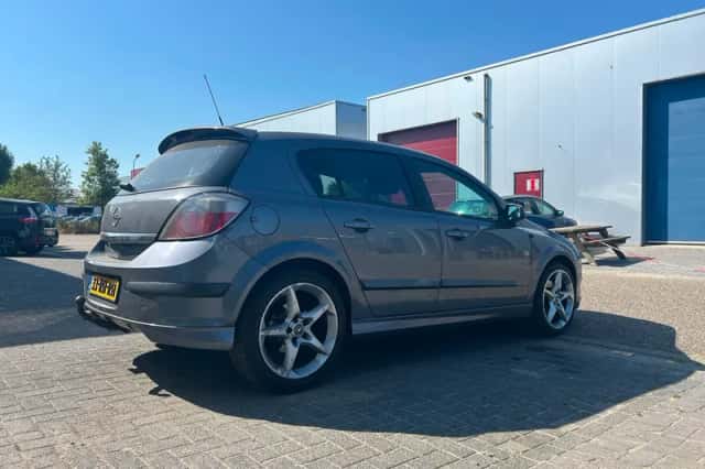 Opel Astra (2005) thumbnail 6