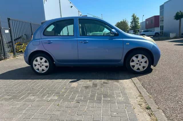 Nissan Micra (2003) thumbnail 5