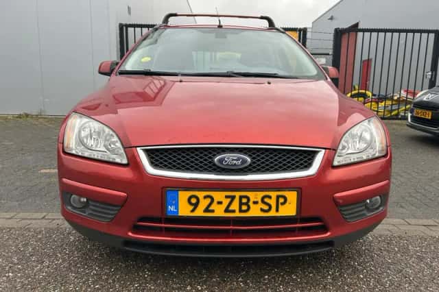 Ford Focus (2007) thumbnail 3