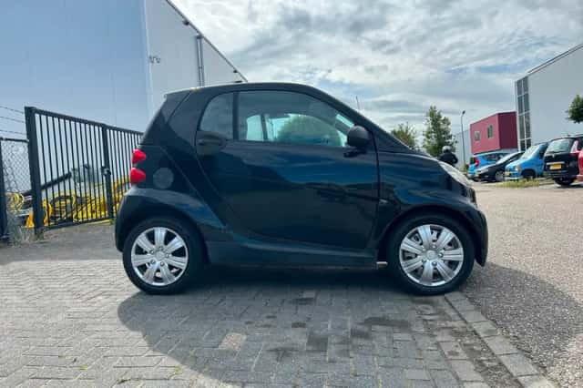 Smart Fortwo (2008) thumbnail 5