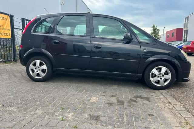 Opel Meriva (2006) thumbnail 4