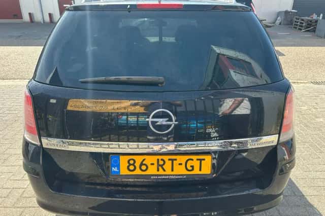 Opel Astra (2005) thumbnail 6