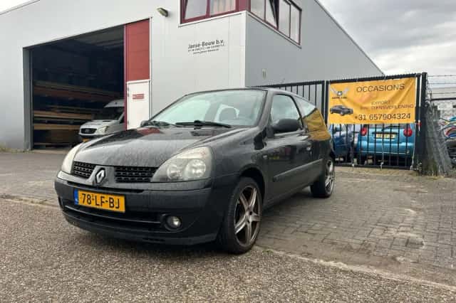 Renault Clio (2002) thumbnail 1