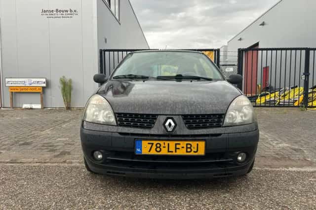 Renault Clio (2002) thumbnail 2