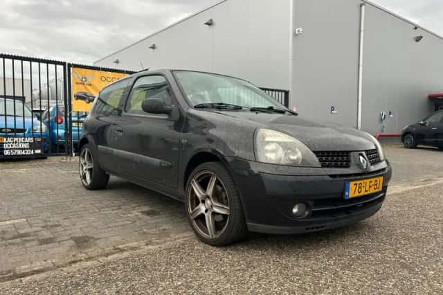 Renault Clio (2002) thumbnail 3