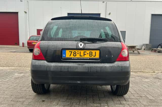 Renault Clio (2002) thumbnail 6
