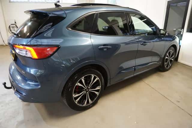 Ford Kuga (2020) thumbnail 3