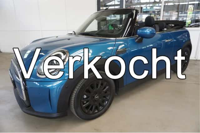 MINI Cooper (2023) thumbnail 2