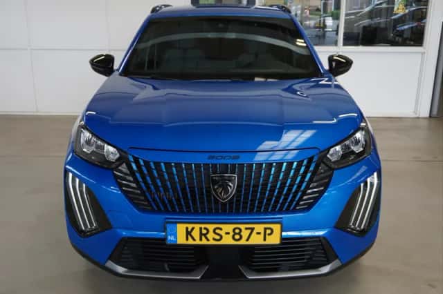 Peugeot 2008 (2024) thumbnail 6