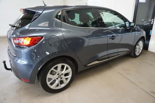 Renault Clio (2018) thumbnail 3