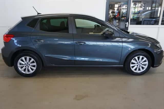 SEAT Ibiza (2023) thumbnail 3