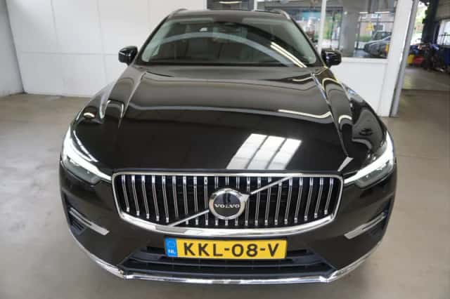 Volvo XC60 (2023) thumbnail 6