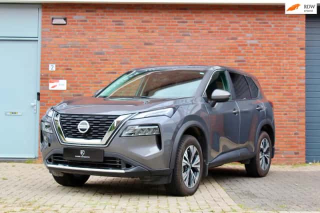 Nissan X-Trail (2022) thumbnail 1