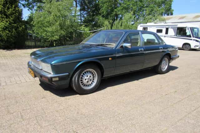 Jaguar Sovereign (1992) thumbnail 1