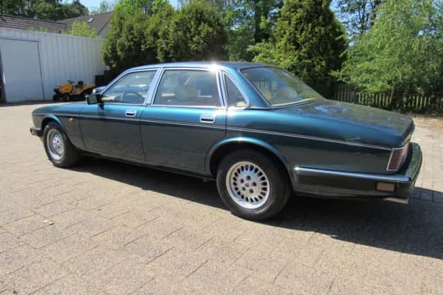 Jaguar Sovereign (1992) thumbnail 2