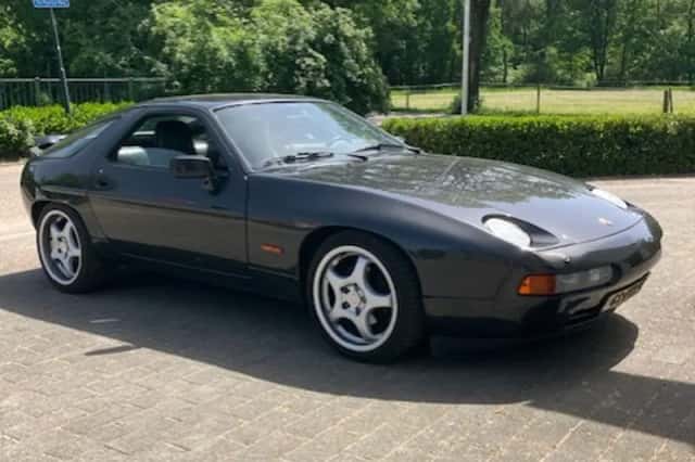 Porsche 928 (1985) thumbnail 4